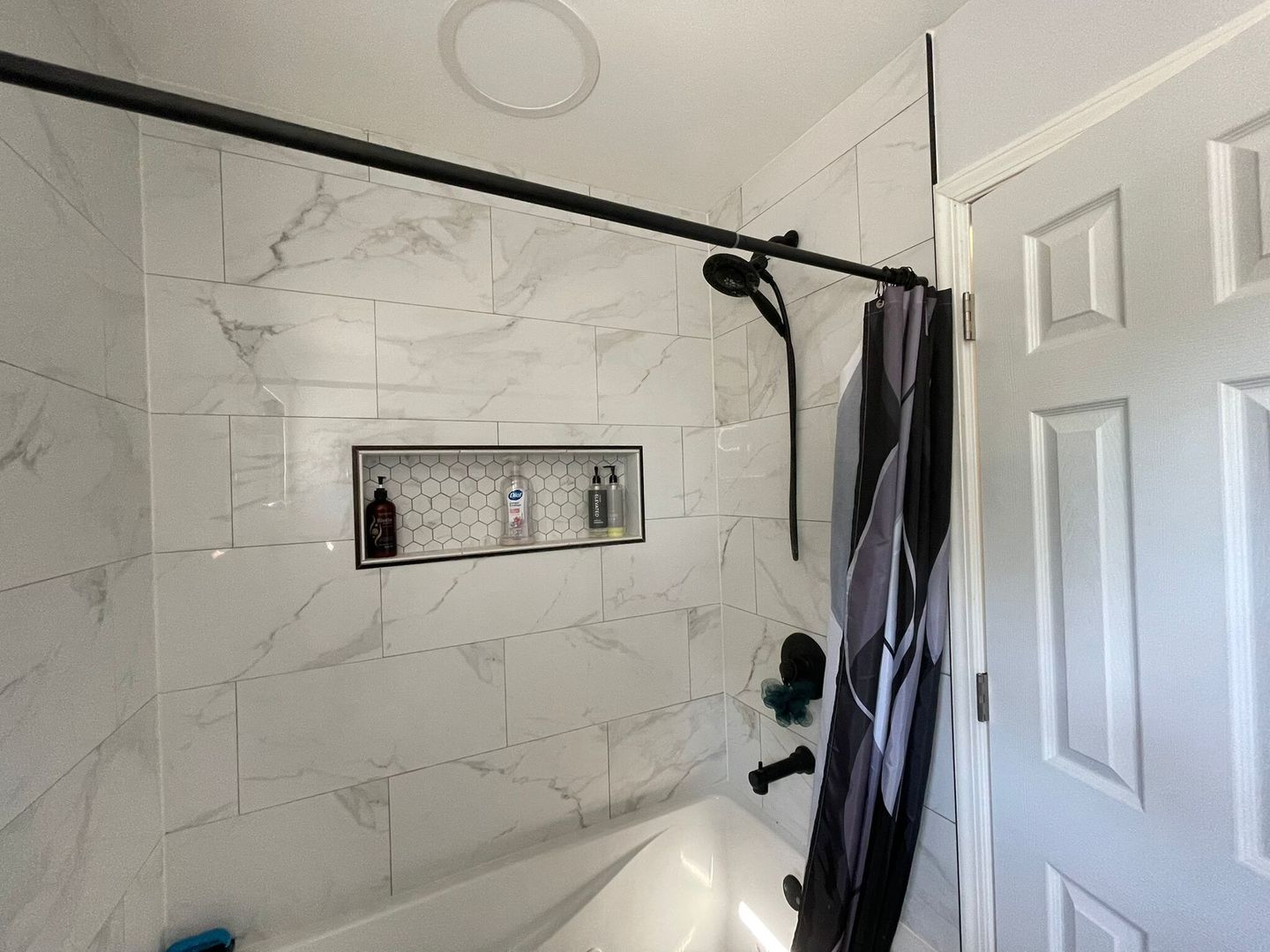 12617 Ventura Boulevard, Machesney Park, IL 61115