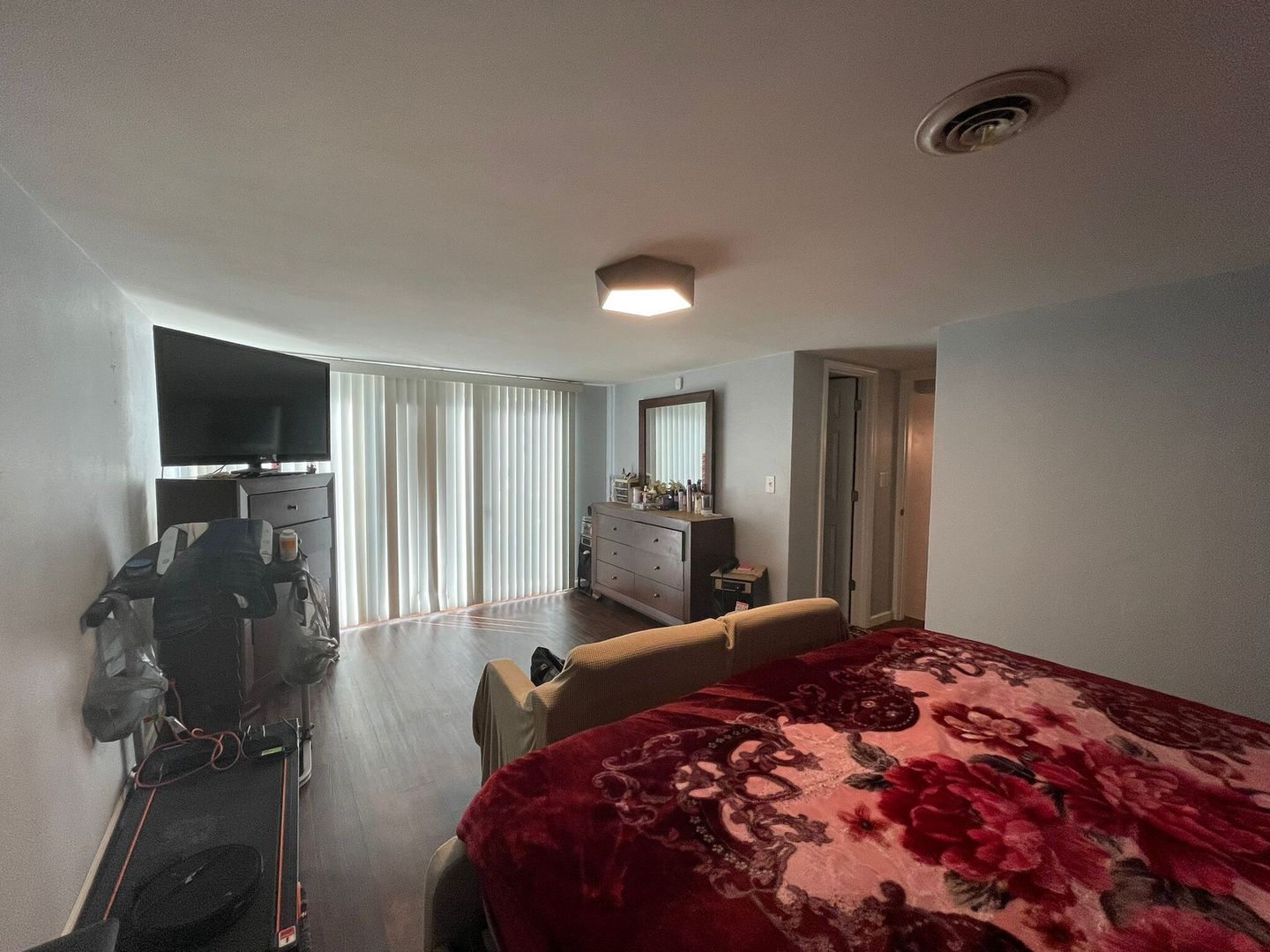 12617 Ventura Boulevard, Machesney Park, IL 61115