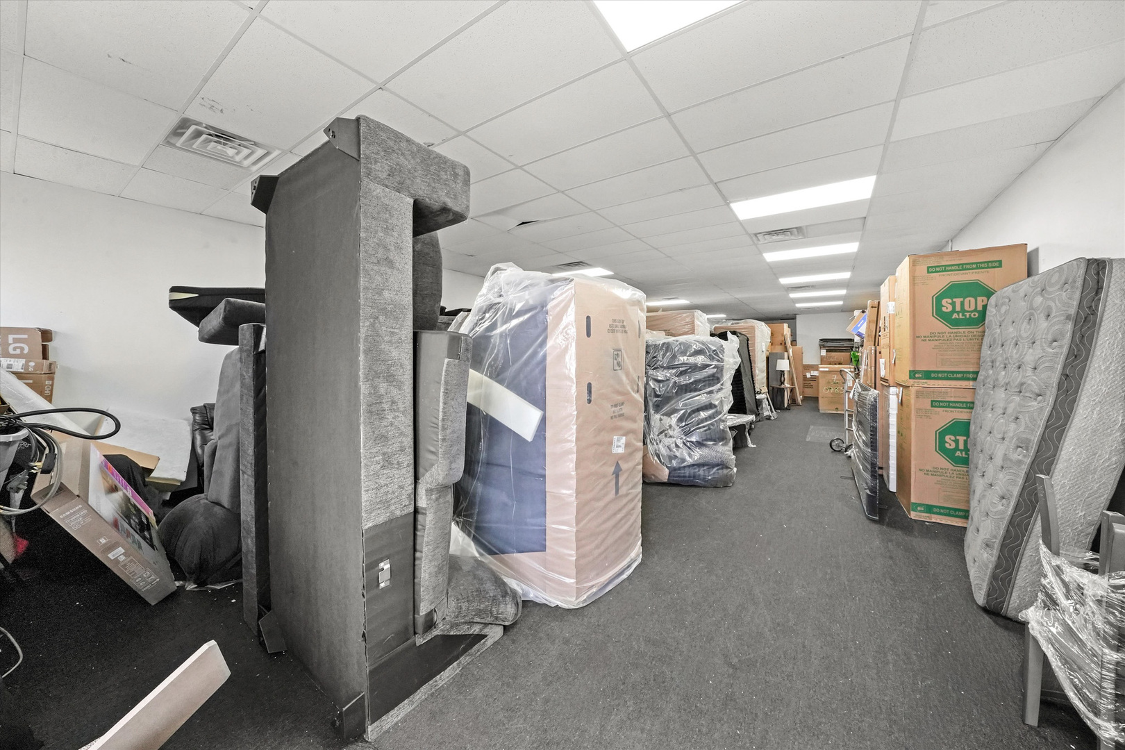 413 W Rollins Road, Round Lake Beach, IL 60073