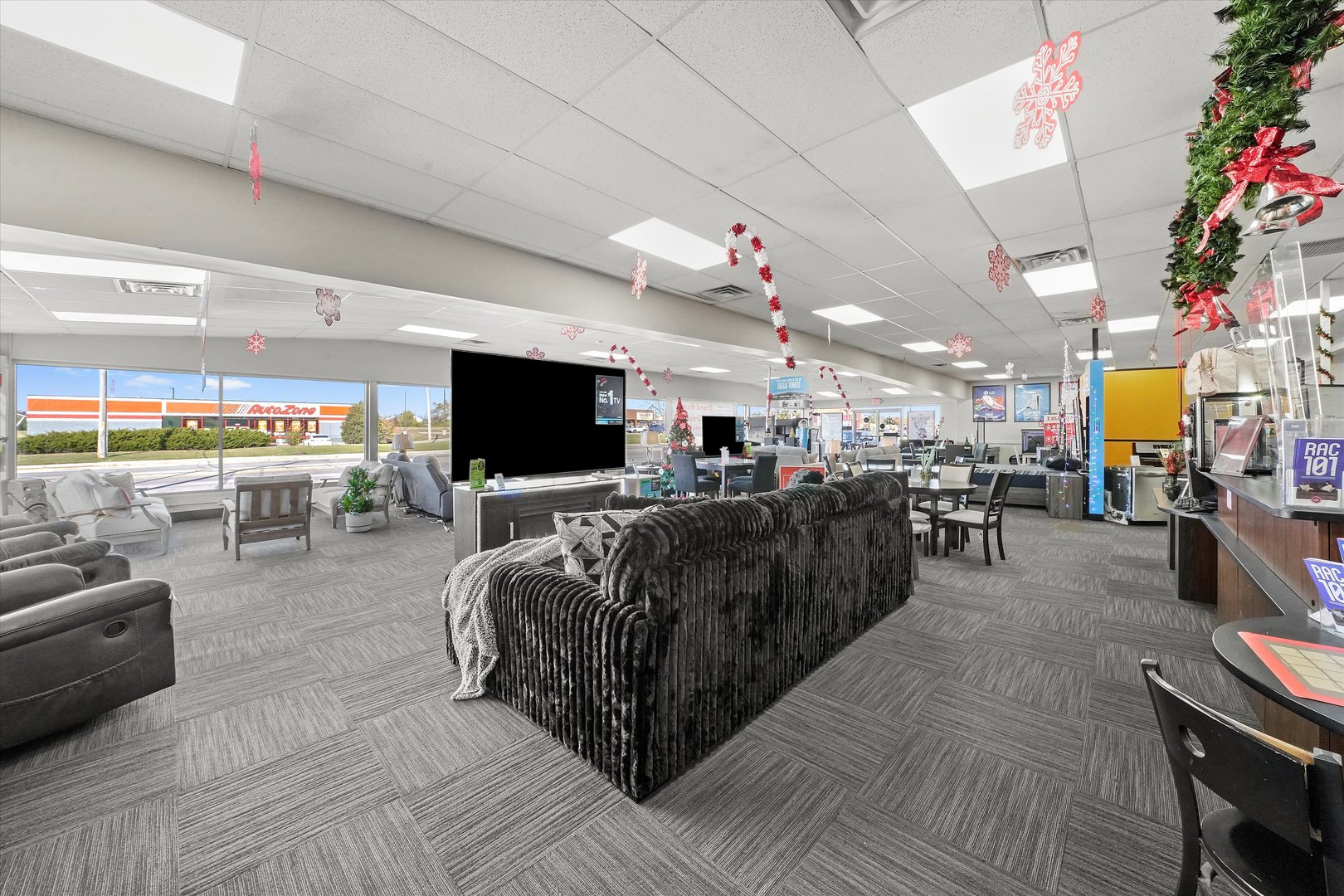 413 W Rollins Road, Round Lake Beach, IL 60073