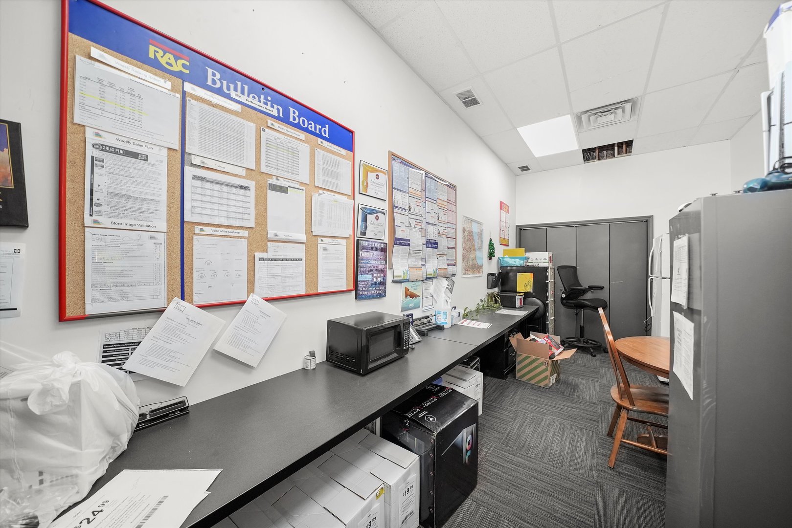 413 W Rollins Road, Round Lake Beach, IL 60073