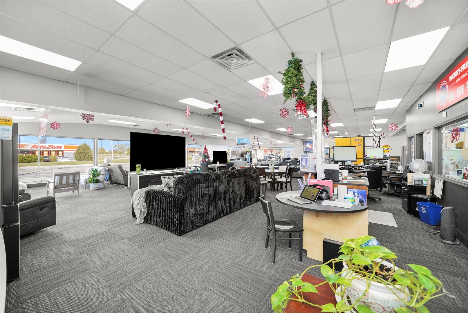 413 W Rollins Road, Round Lake Beach, IL 60073