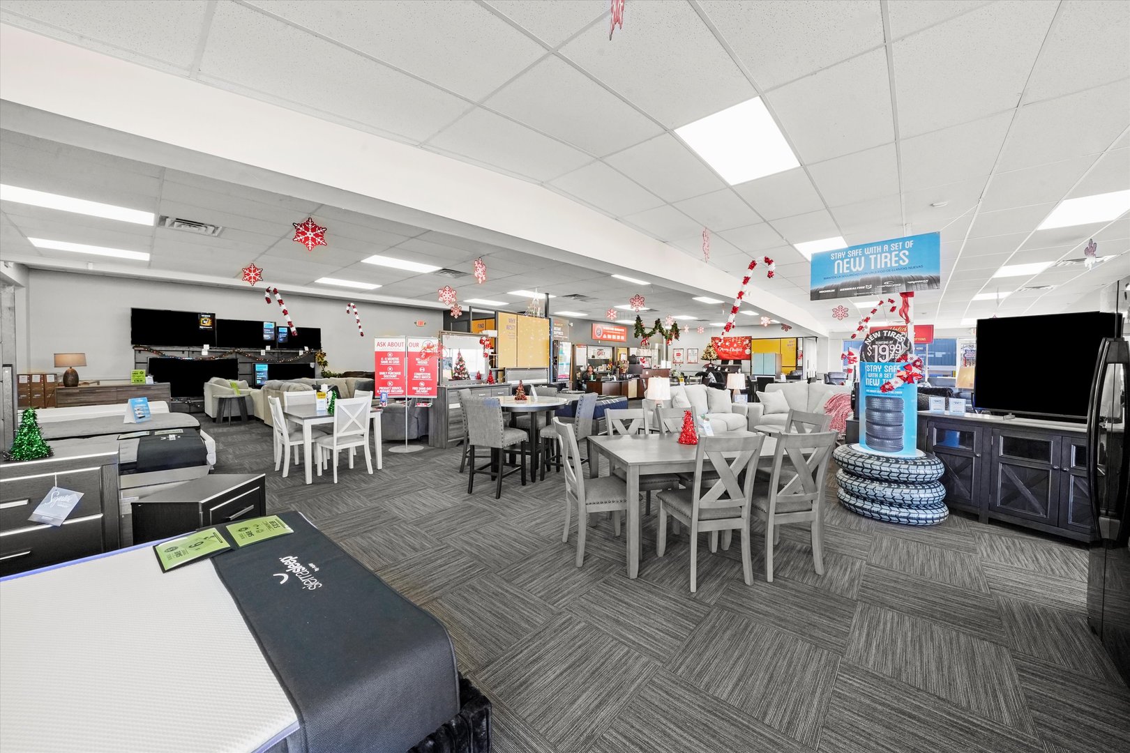 413 W Rollins Road, Round Lake Beach, IL 60073