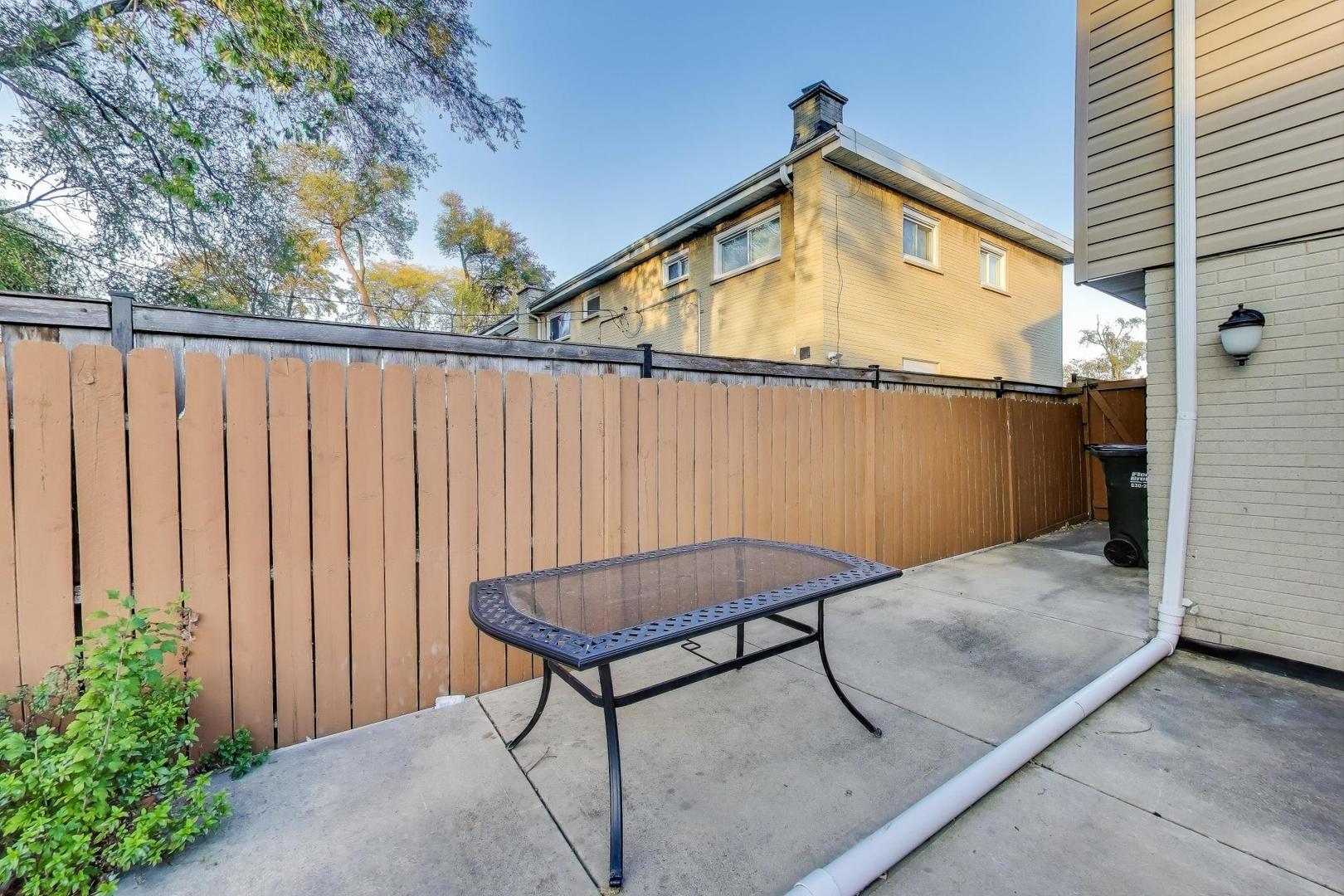 9454 Potter Road, Des Plaines, IL 60016