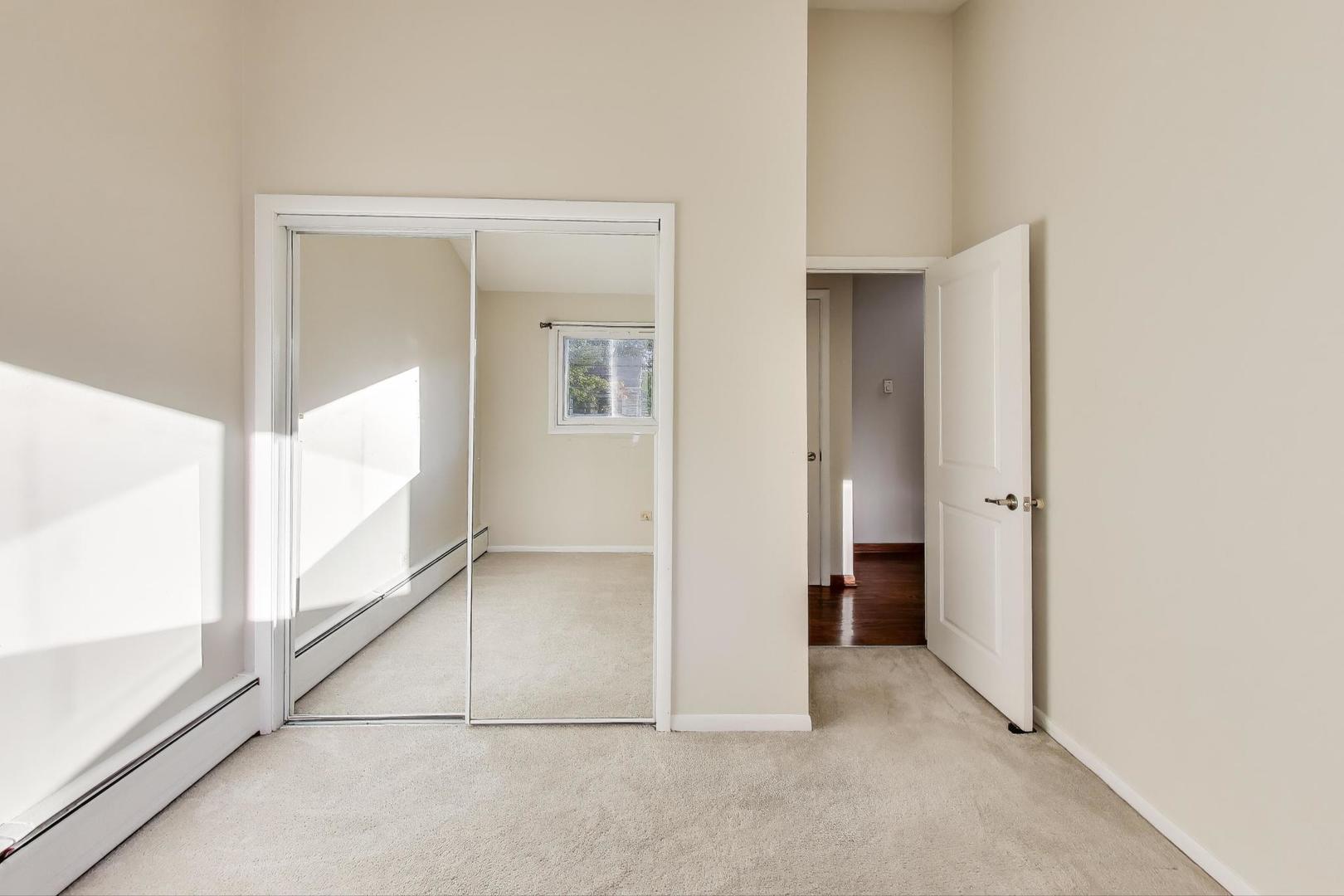 9454 Potter Road, Des Plaines, IL 60016