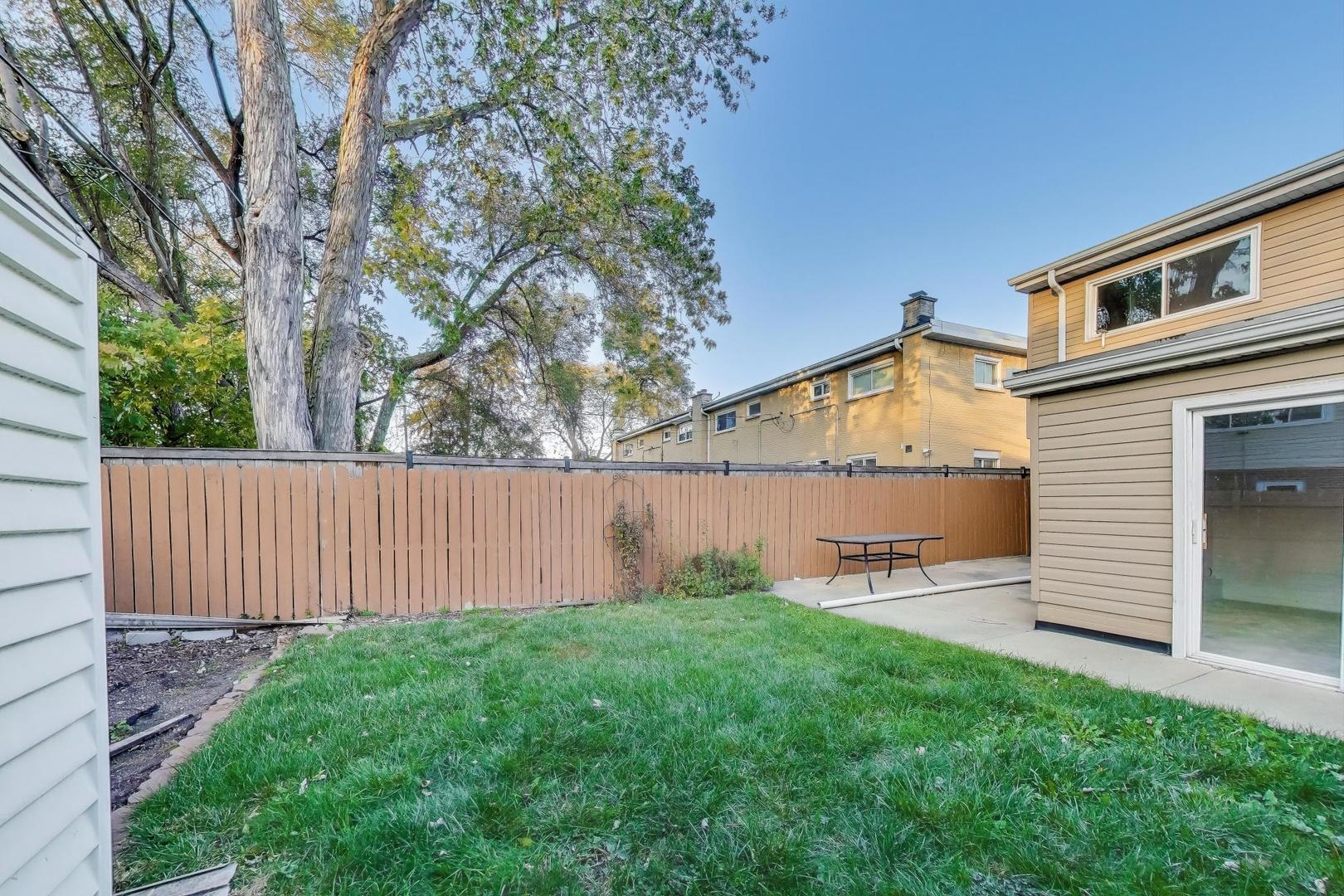 9454 Potter Road, Des Plaines, IL 60016