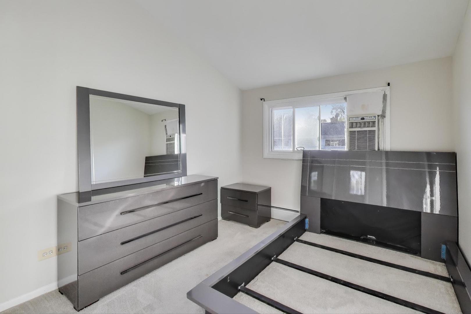 9454 Potter Road, Des Plaines, IL 60016