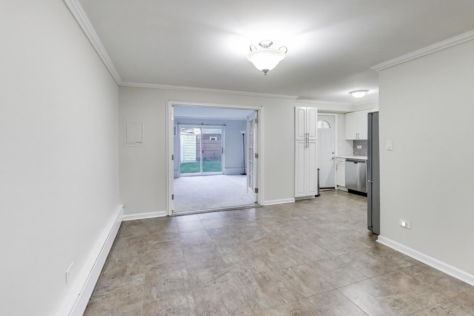 9454 Potter Road, Des Plaines, IL 60016