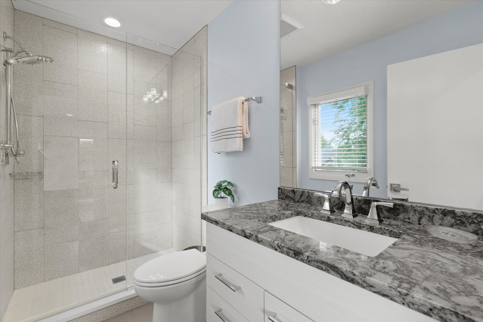 1912 Midwest Club Parkway, Oak Brook, IL 60523