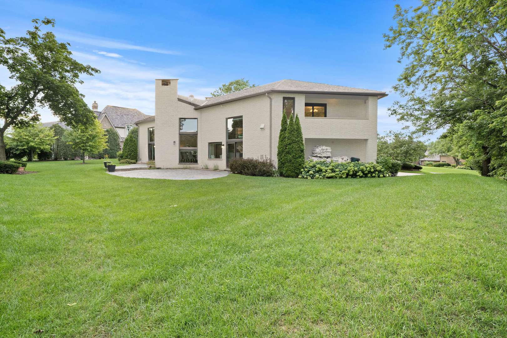 1912 Midwest Club Parkway, Oak Brook, IL 60523