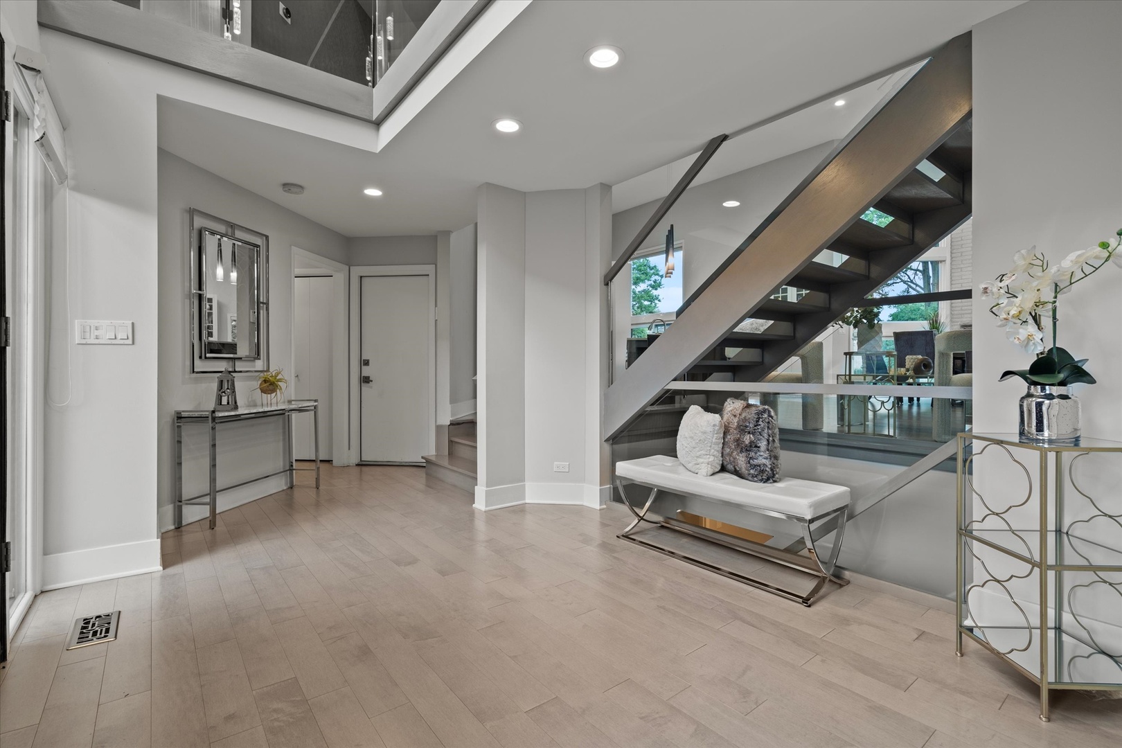 1912 Midwest Club Parkway, Oak Brook, IL 60523