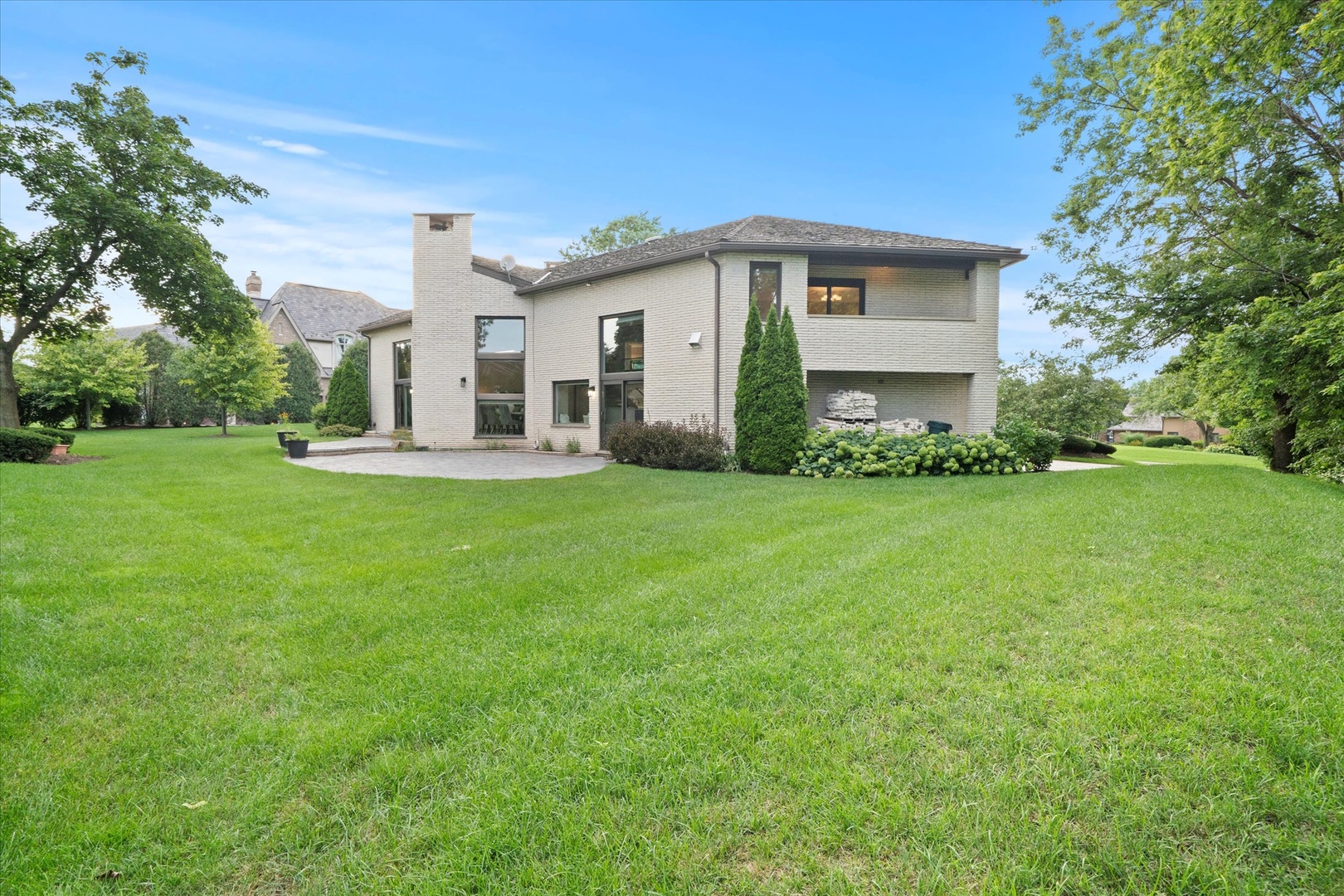 1912 Midwest Club Parkway, Oak Brook, IL 60523