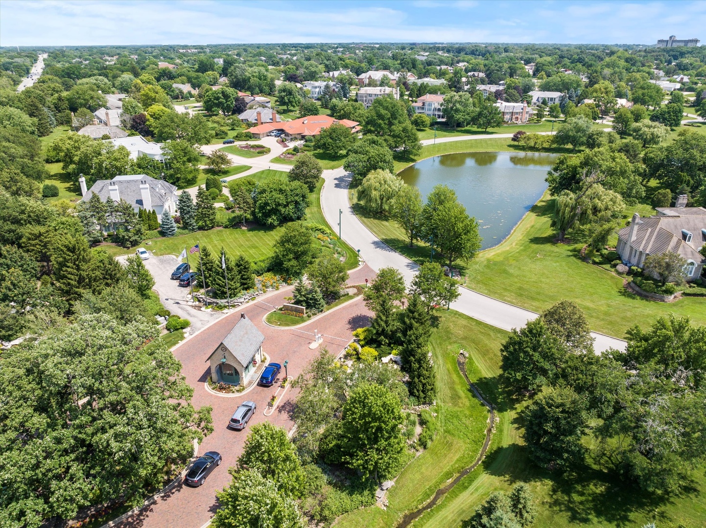 1912 Midwest Club Parkway, Oak Brook, IL 60523