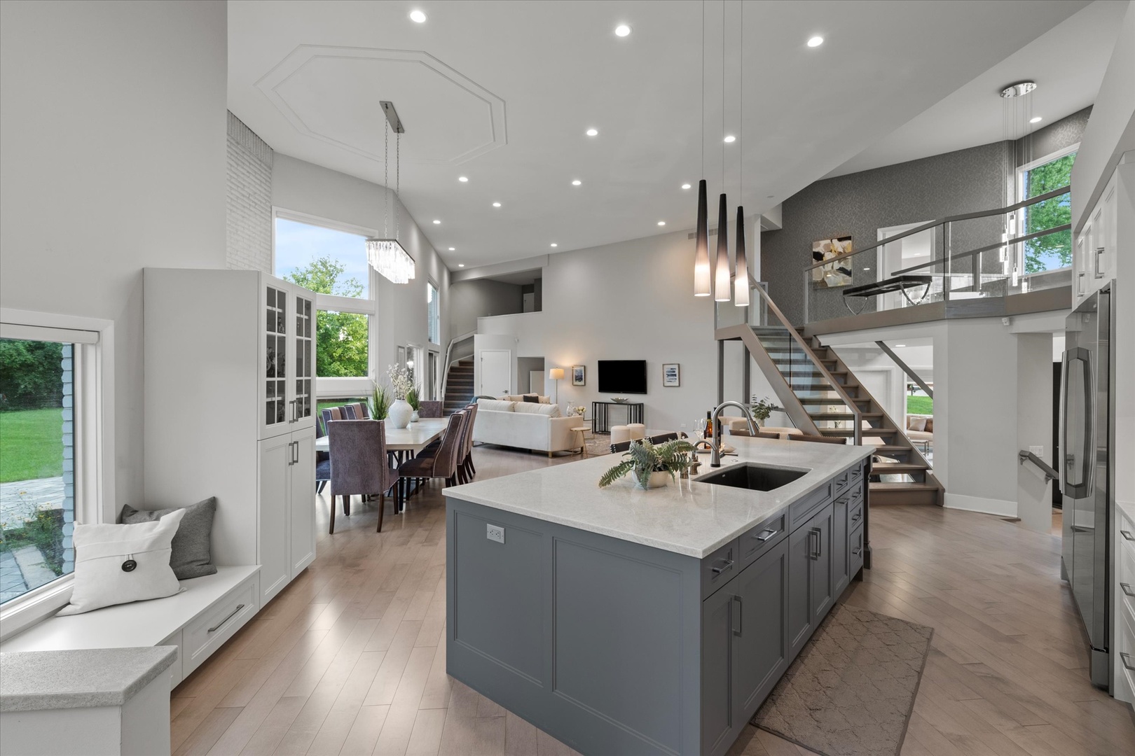 1912 Midwest Club Parkway, Oak Brook, IL 60523