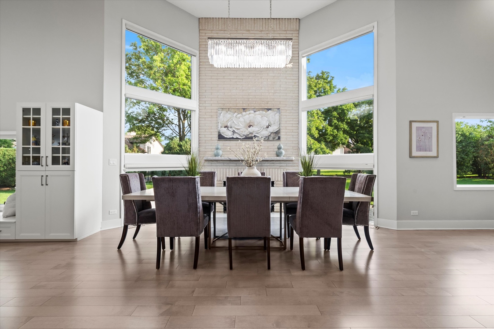 1912 Midwest Club Parkway, Oak Brook, IL 60523