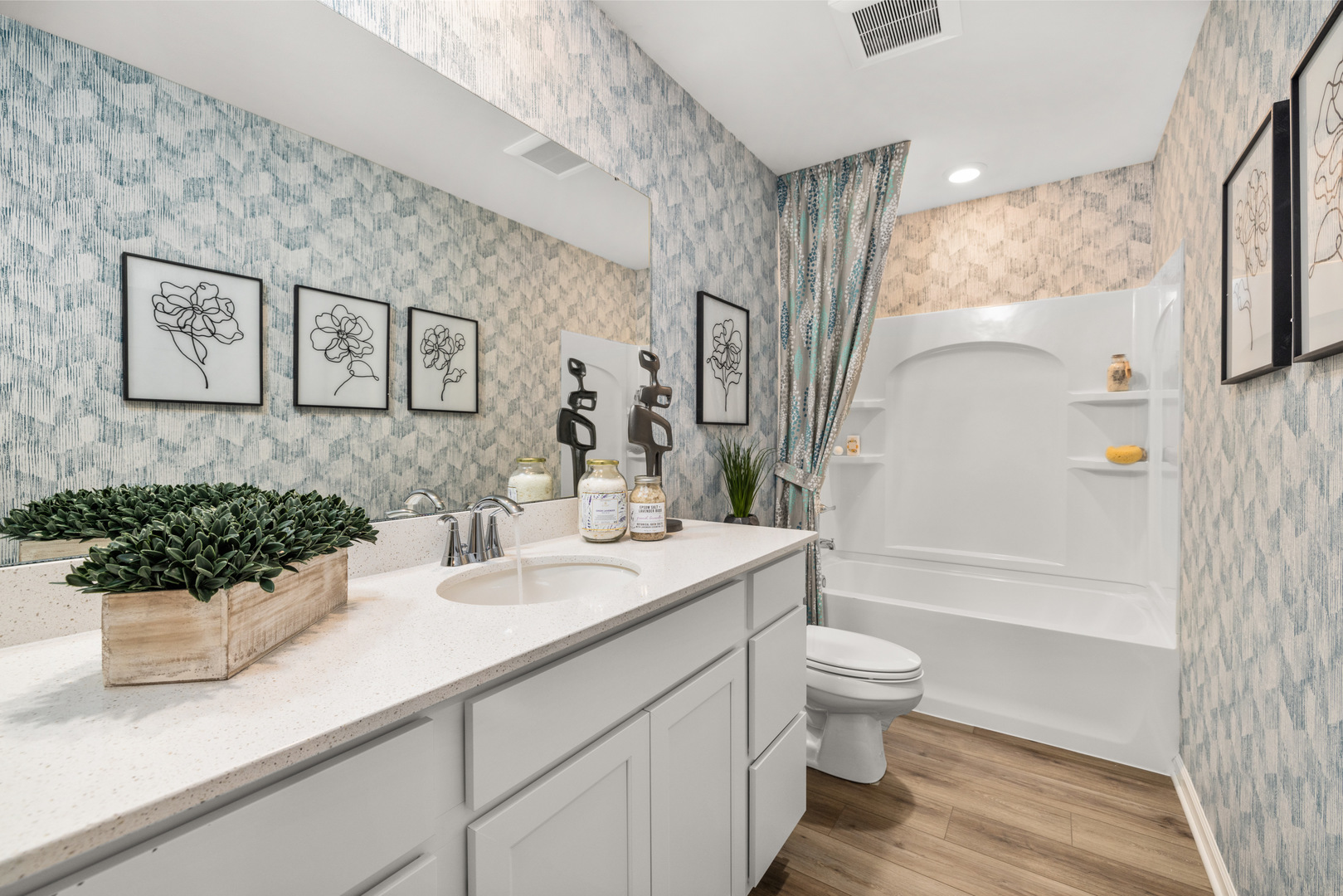 1768 South Port Drive, Antioch, IL 60002