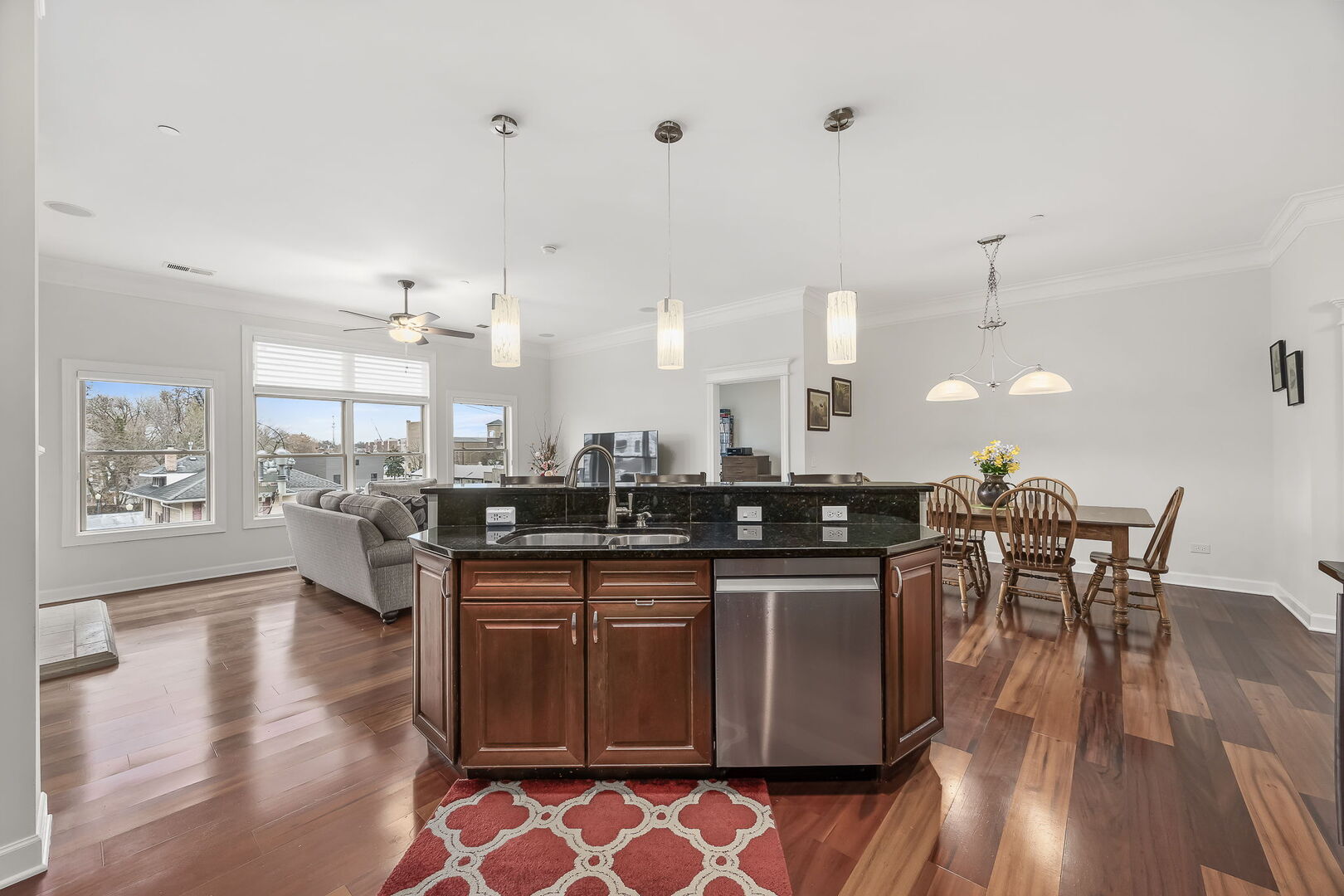 4929 FOREST Avenue #2E, Downers Grove, IL 60515