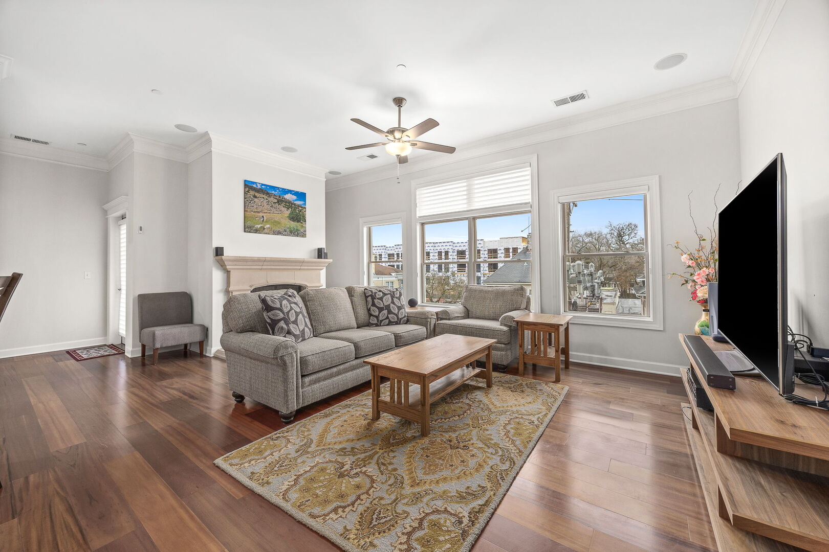 4929 FOREST Avenue #2E, Downers Grove, IL 60515