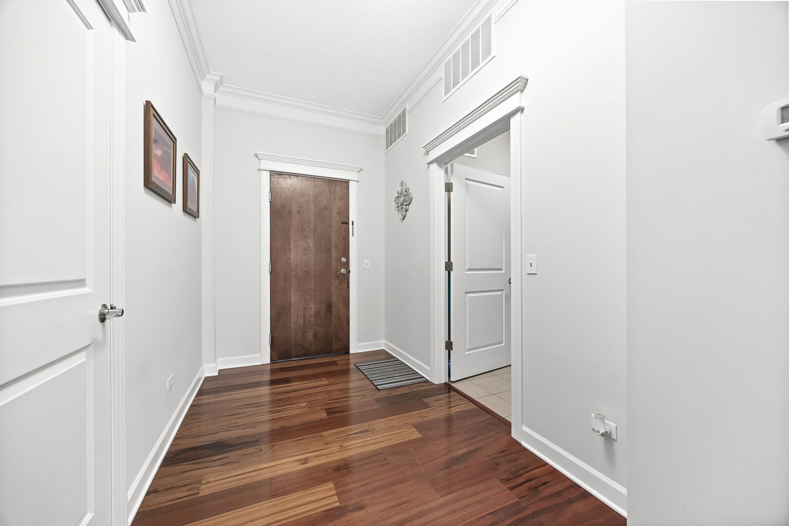 4929 FOREST Avenue #2E, Downers Grove, IL 60515