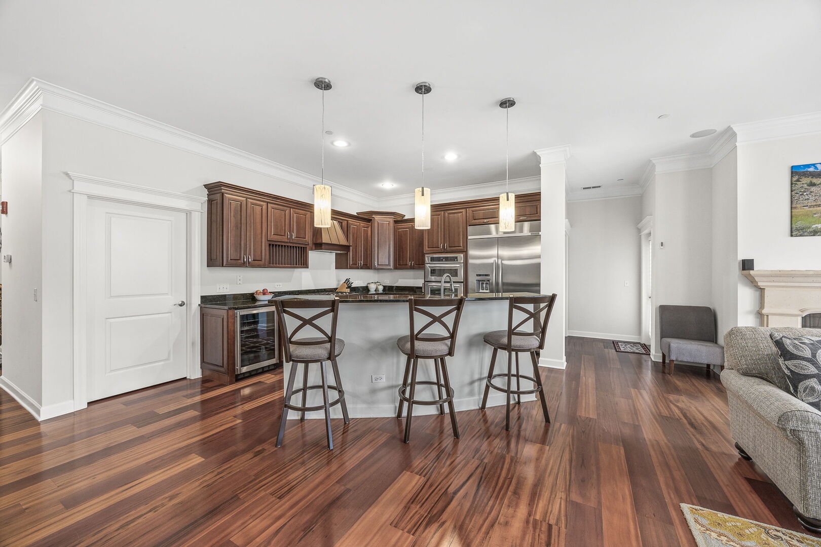 4929 FOREST Avenue #2E, Downers Grove, IL 60515