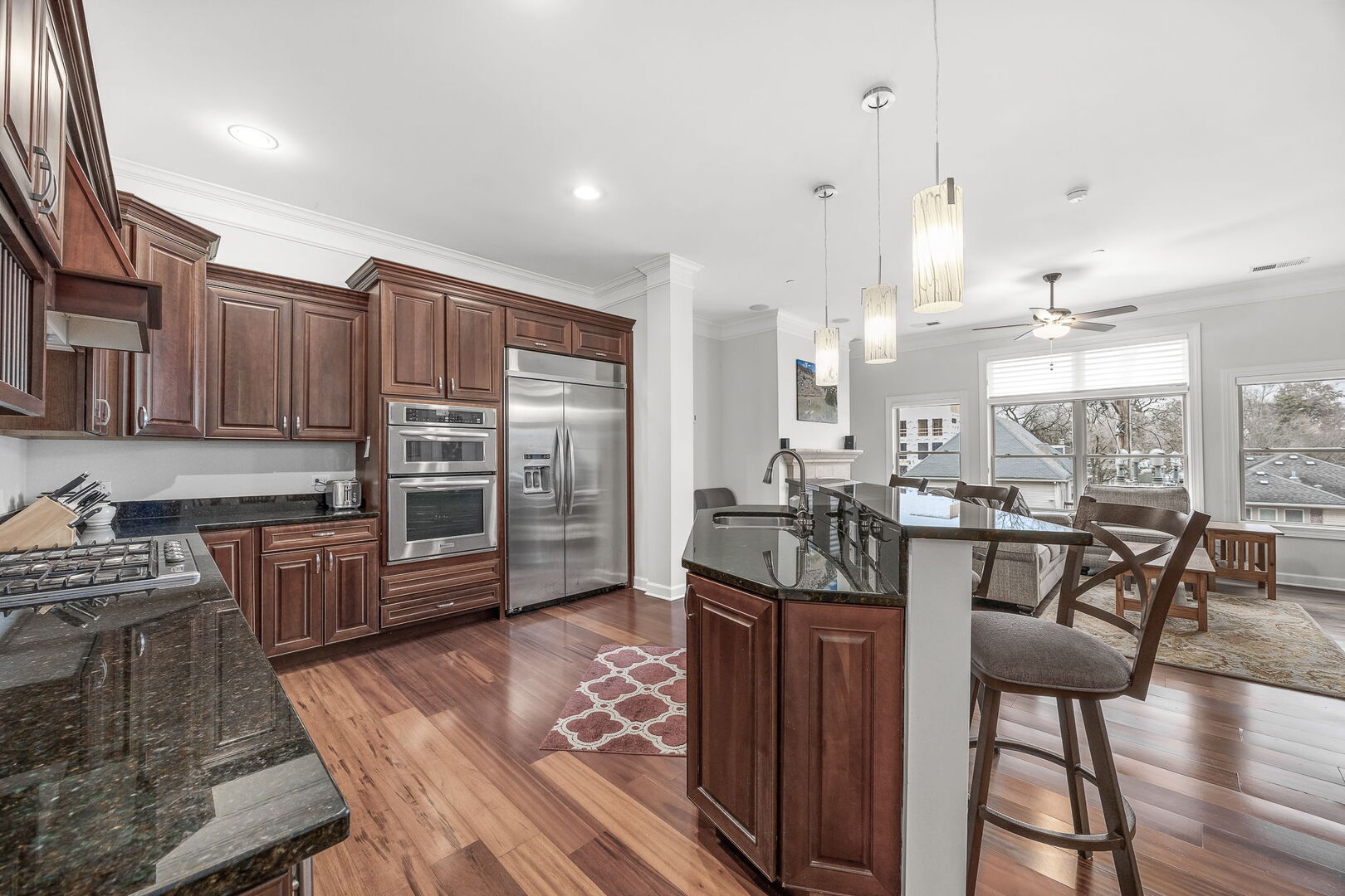 4929 FOREST Avenue #2E, Downers Grove, IL 60515