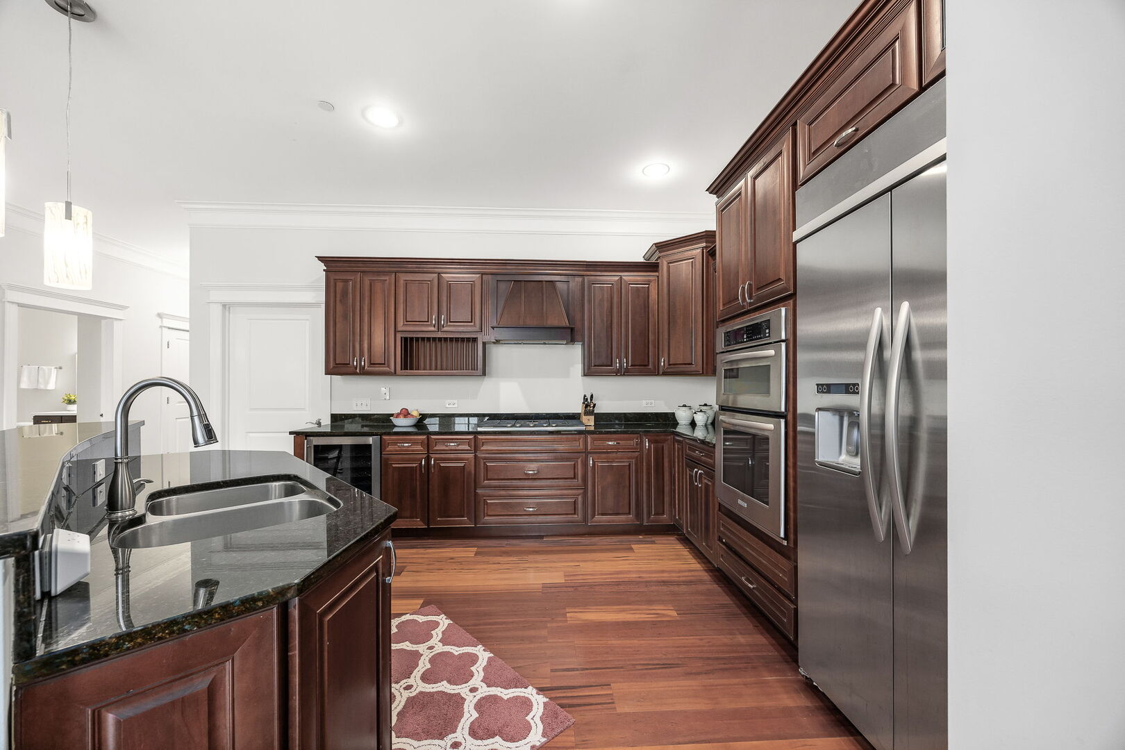 4929 FOREST Avenue #2E, Downers Grove, IL 60515