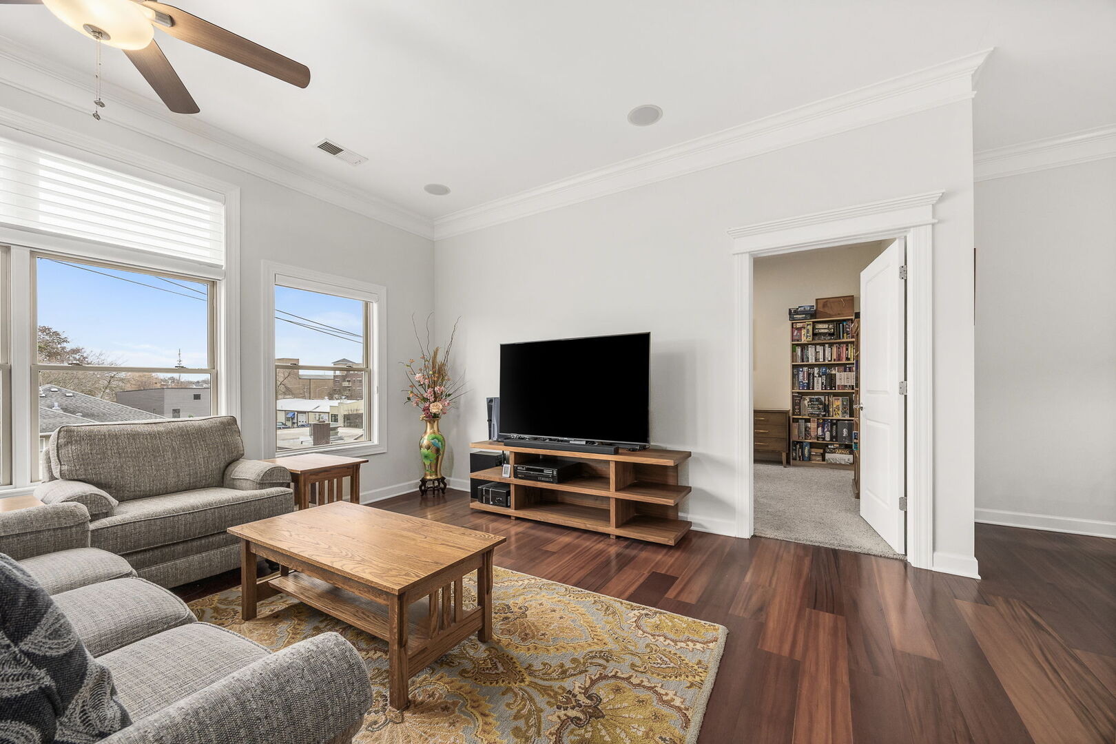 4929 FOREST Avenue #2E, Downers Grove, IL 60515