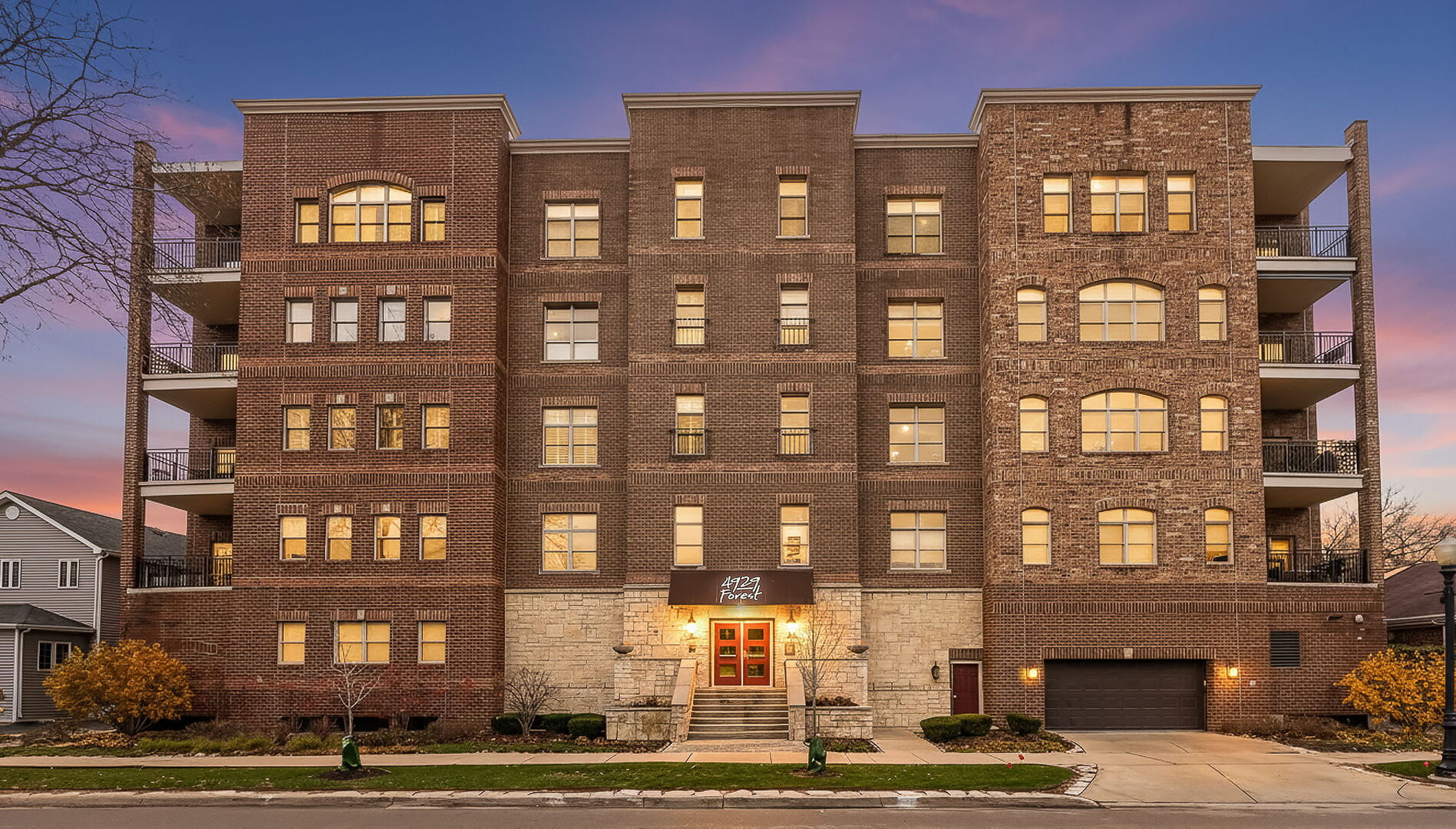 4929 FOREST Avenue #2E, Downers Grove, IL 60515