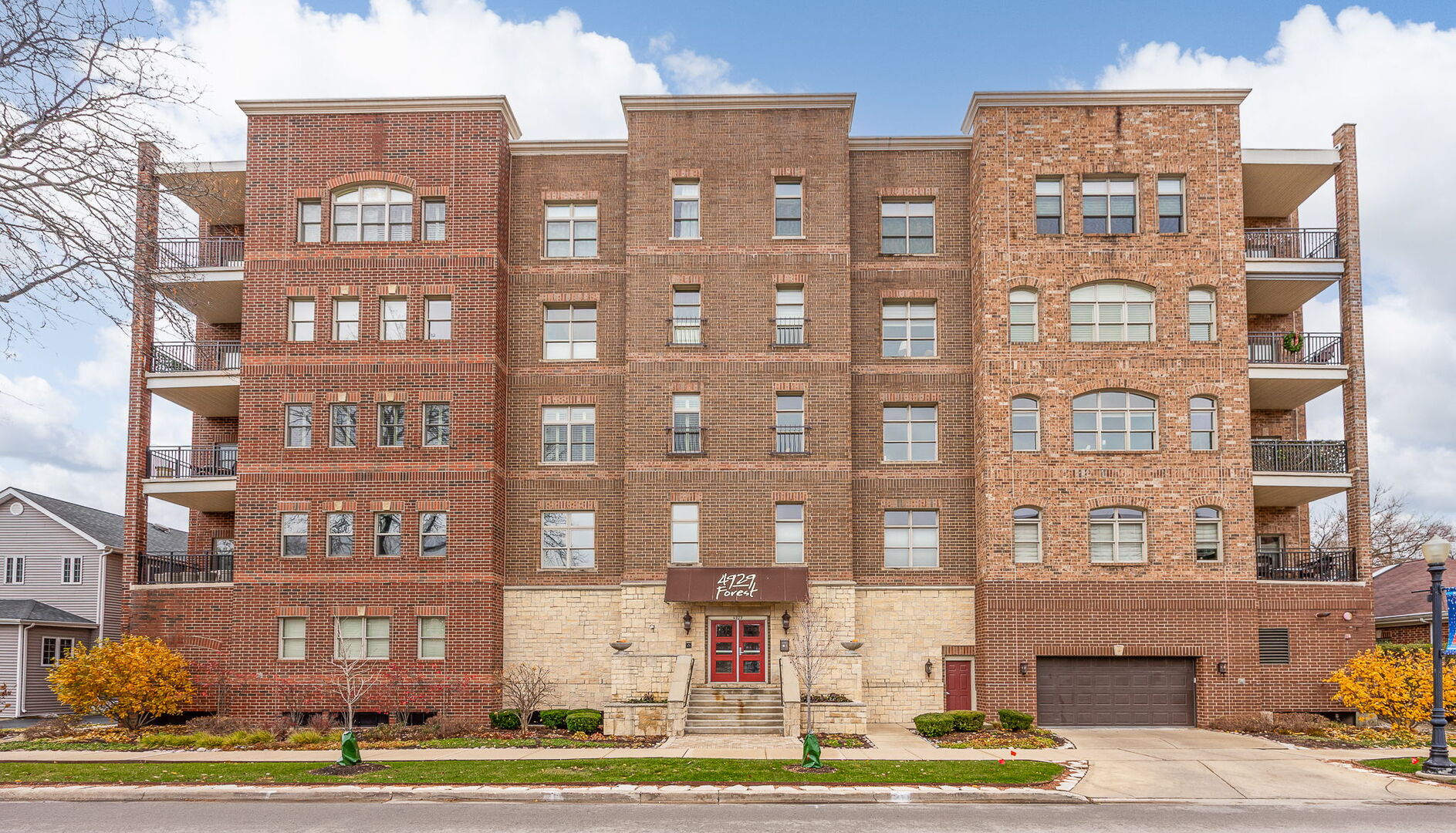 4929 FOREST Avenue #2E, Downers Grove, IL 60515