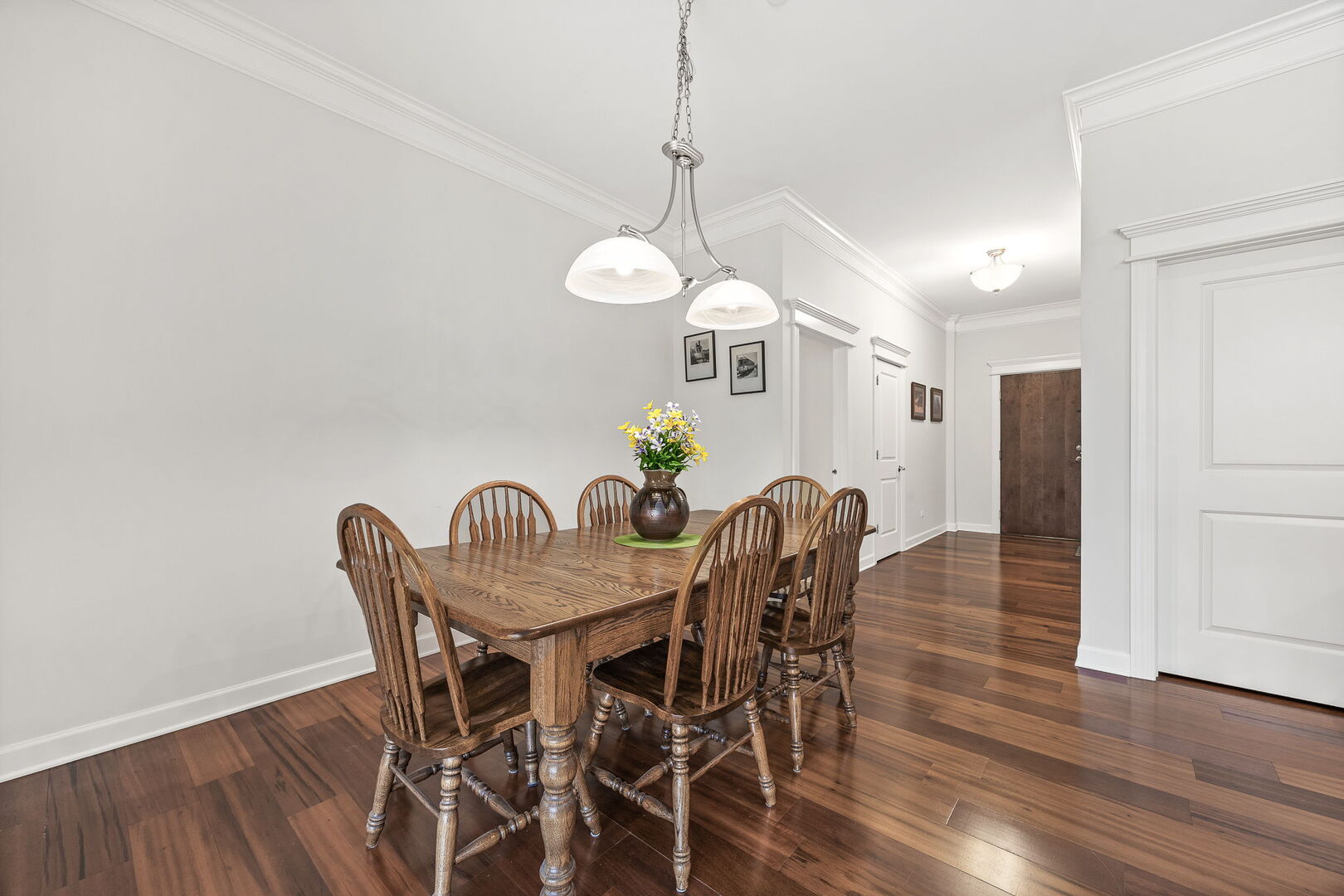 4929 FOREST Avenue #2E, Downers Grove, IL 60515