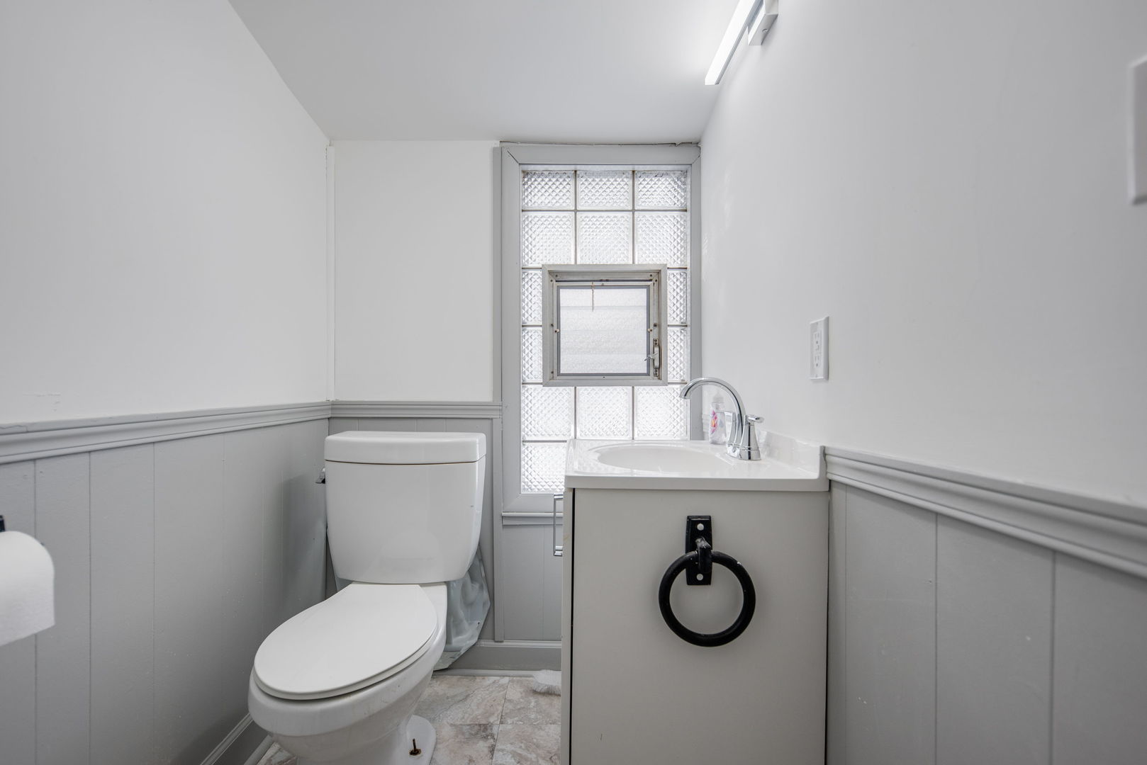 18504 Wentworth Avenue, Lansing, IL 60438