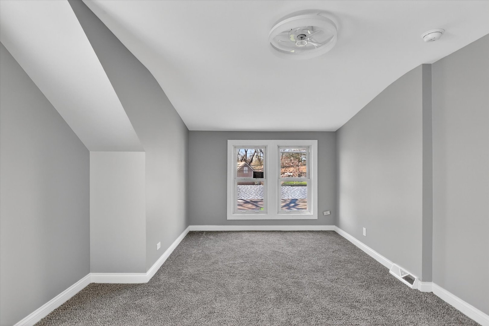 18504 Wentworth Avenue, Lansing, IL 60438