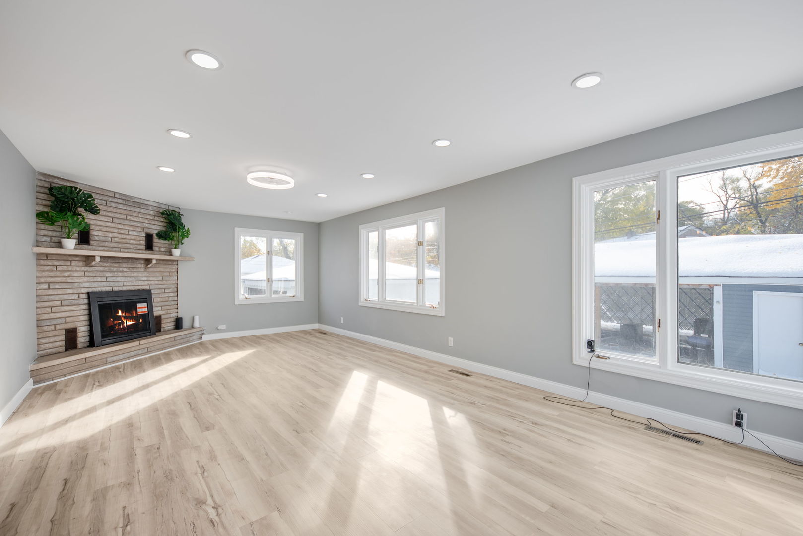 18504 Wentworth Avenue, Lansing, IL 60438