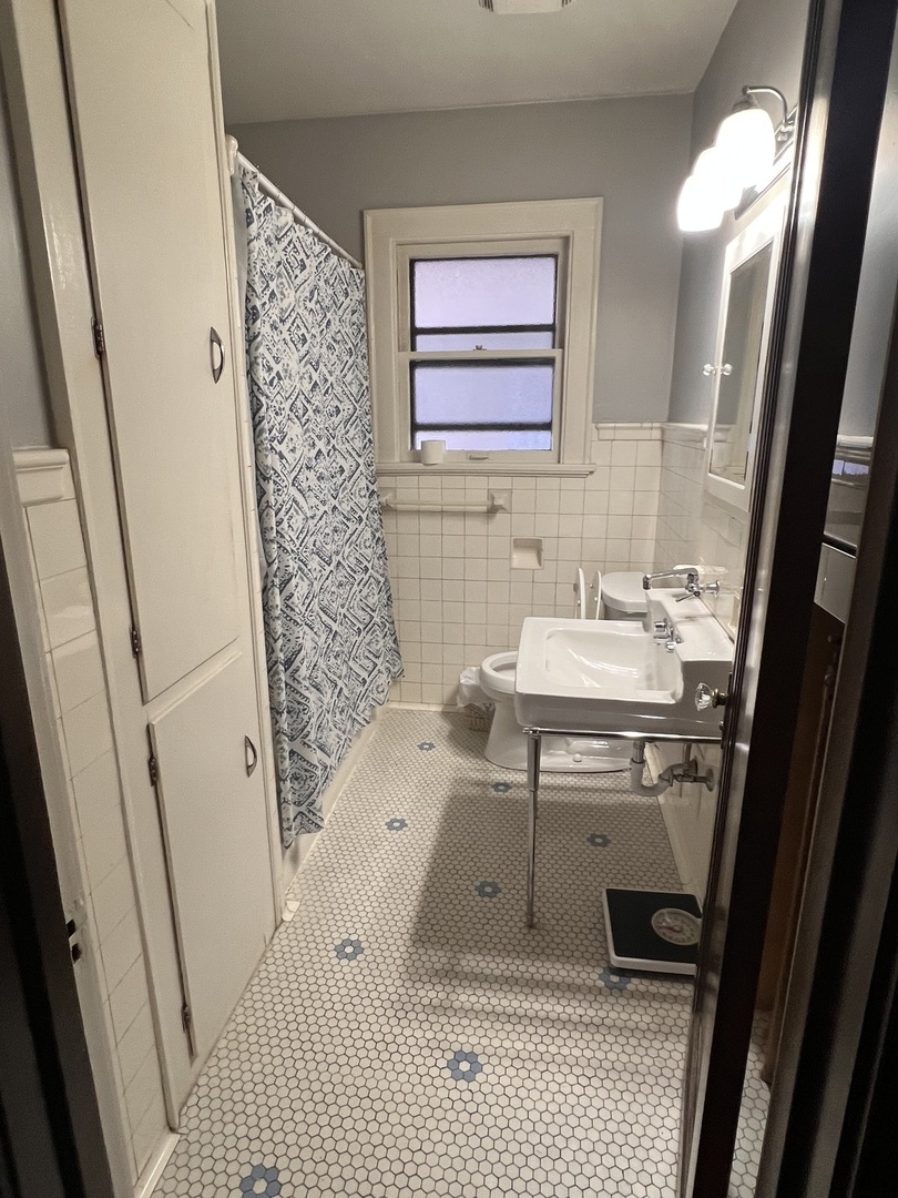 702 N Raynor Avenue #2, Joliet, IL 60435