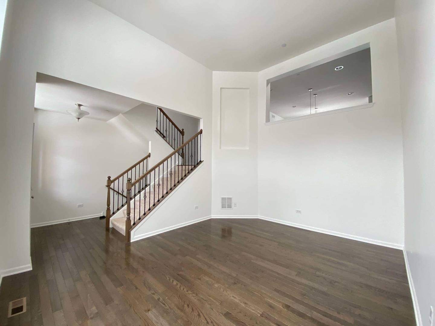 2891 Henley Lane #2891, Naperville, IL 60540