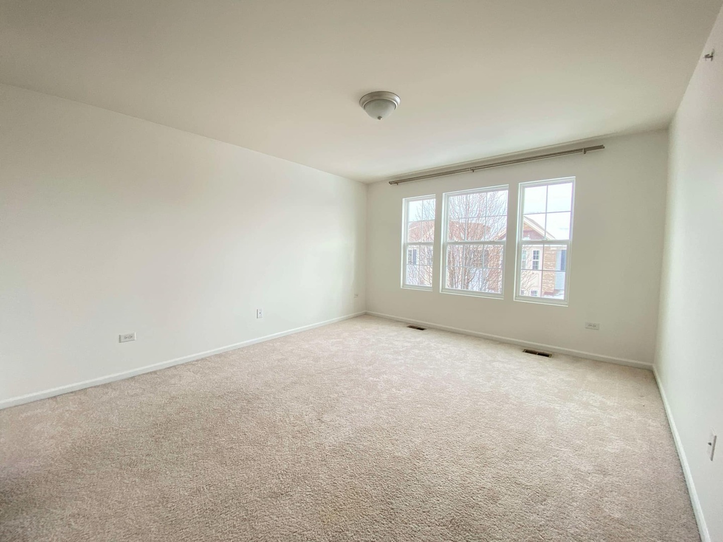 2891 Henley Lane #2891, Naperville, IL 60540