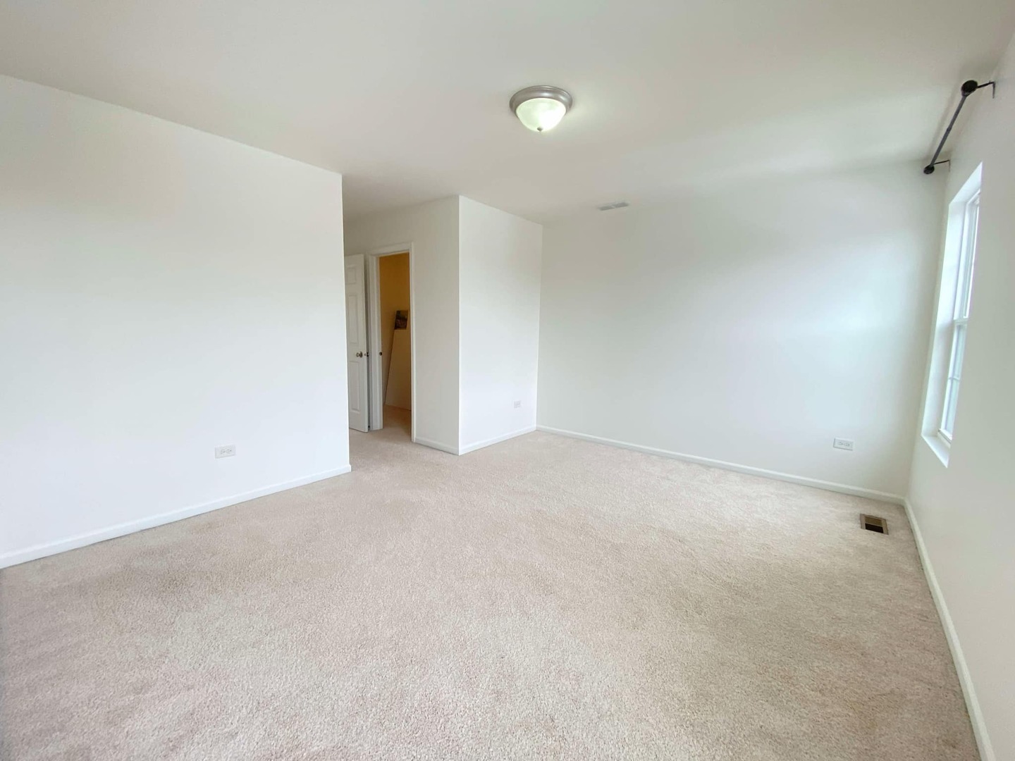 2891 Henley Lane #2891, Naperville, IL 60540