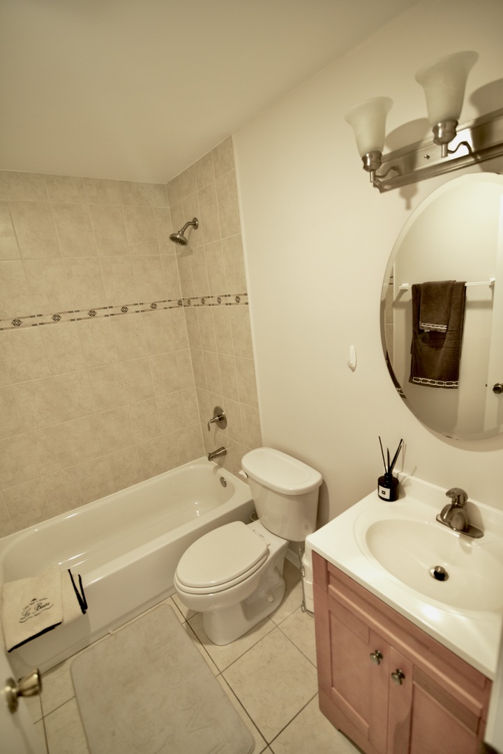 Schaumburg, IL 60193