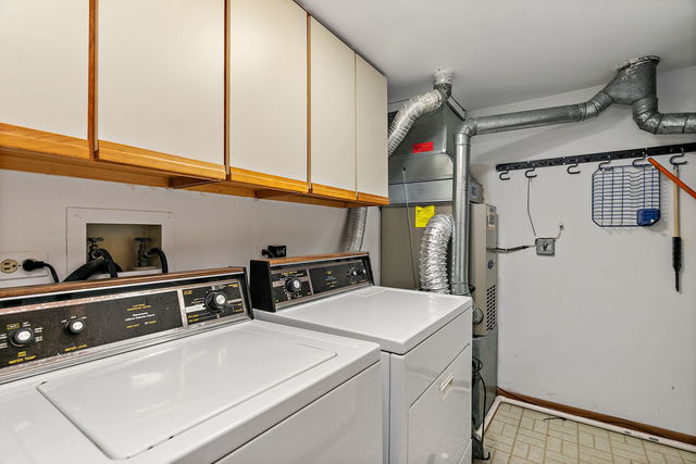 1871 Fox Run Drive #A, Elk Grove Village, IL 60007