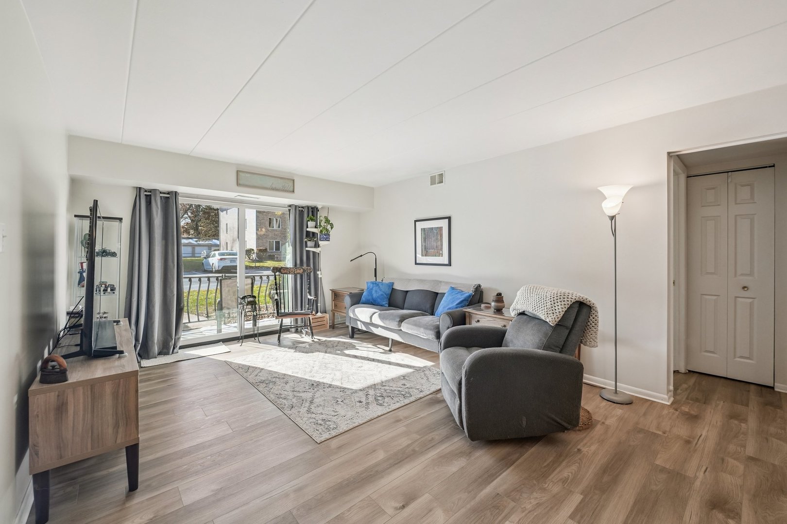 4955 134th Place #1B, Crestwood, IL 60418