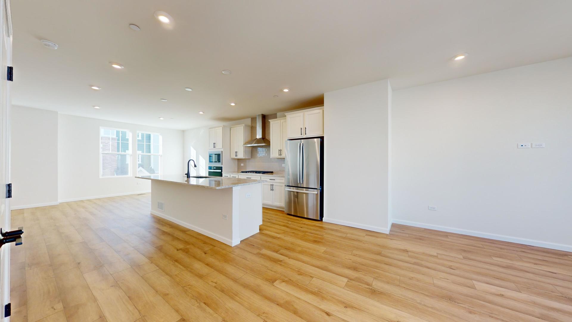 134 Yorktown Court, Libertyville, IL 60048