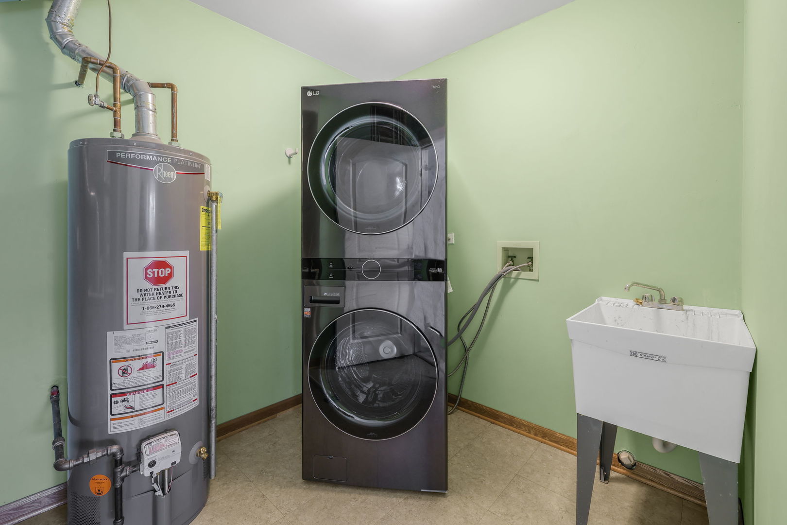 431 Dunridge Court #431, East Dundee, IL 60118