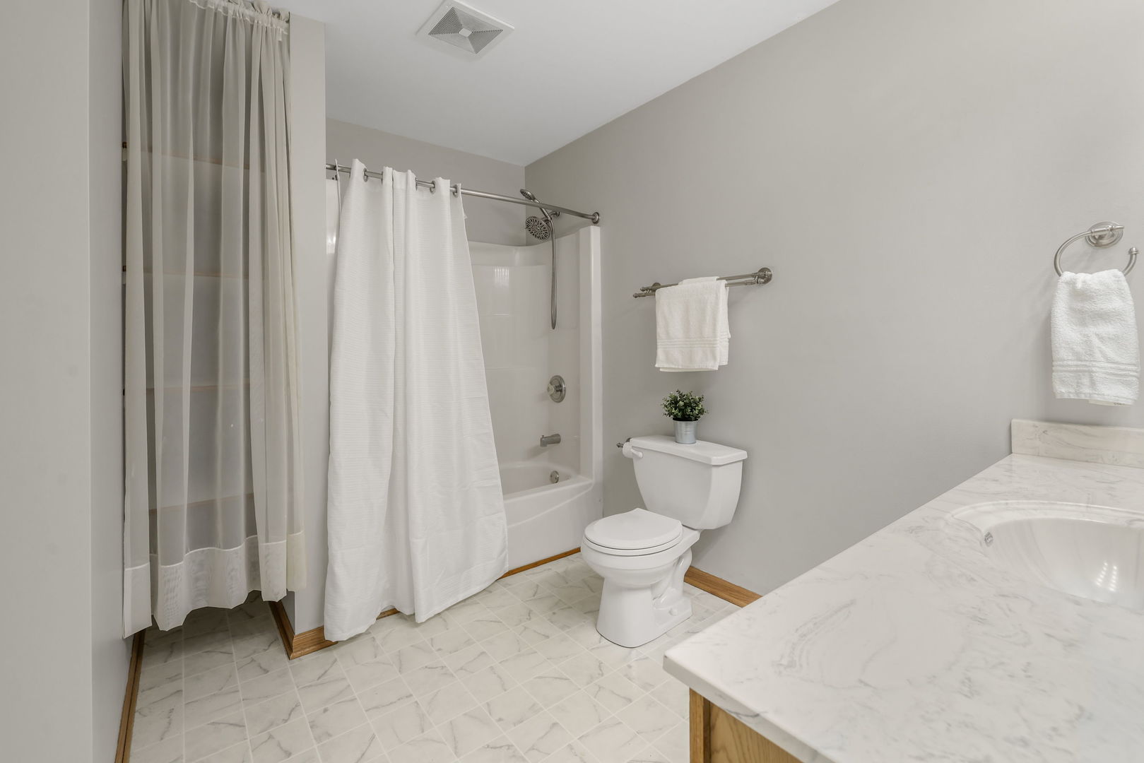 431 Dunridge Court #431, East Dundee, IL 60118