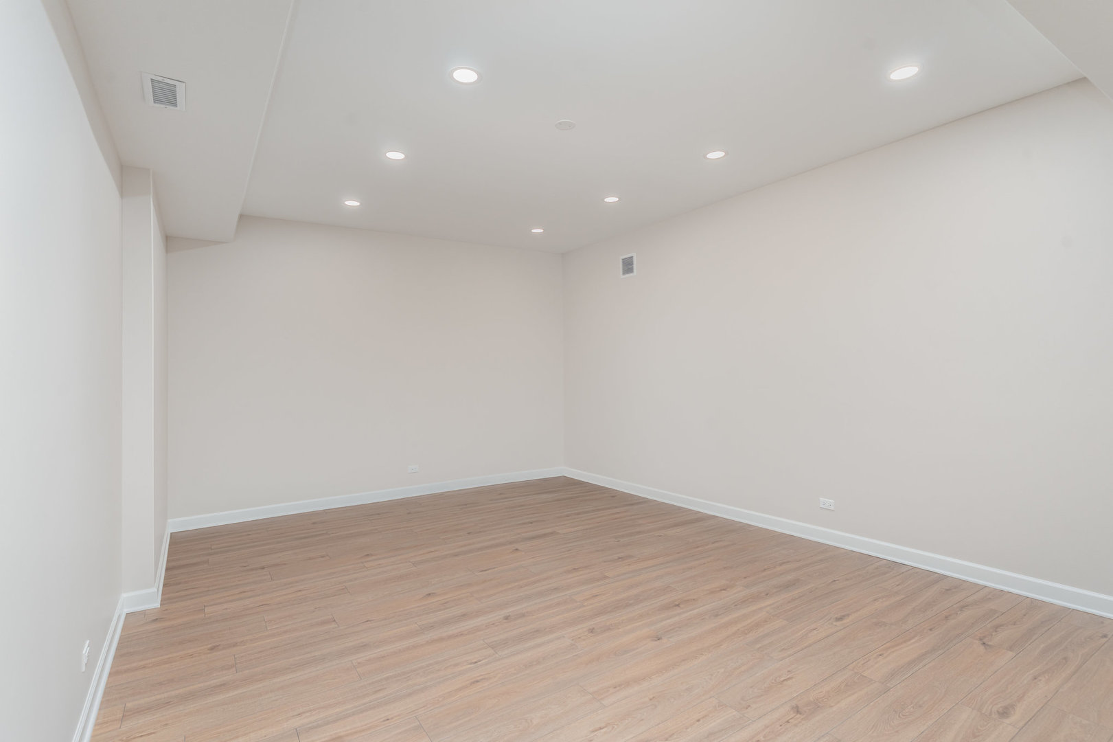 841 Turnbridge Circle, Naperville, IL 60540