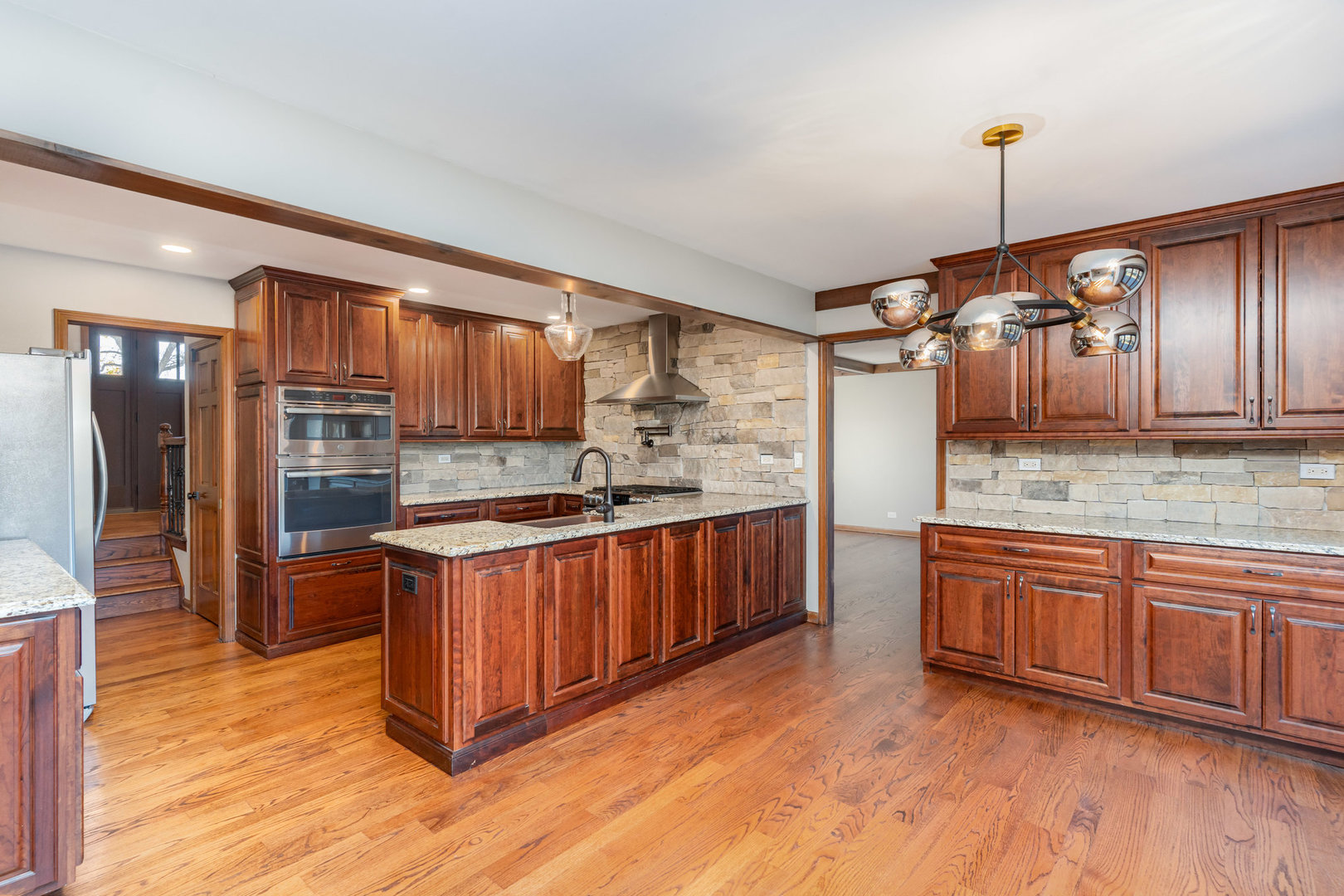 841 Turnbridge Circle, Naperville, IL 60540