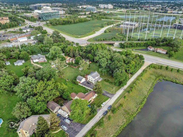 4S069 Barclay Road, Naperville, IL 60563