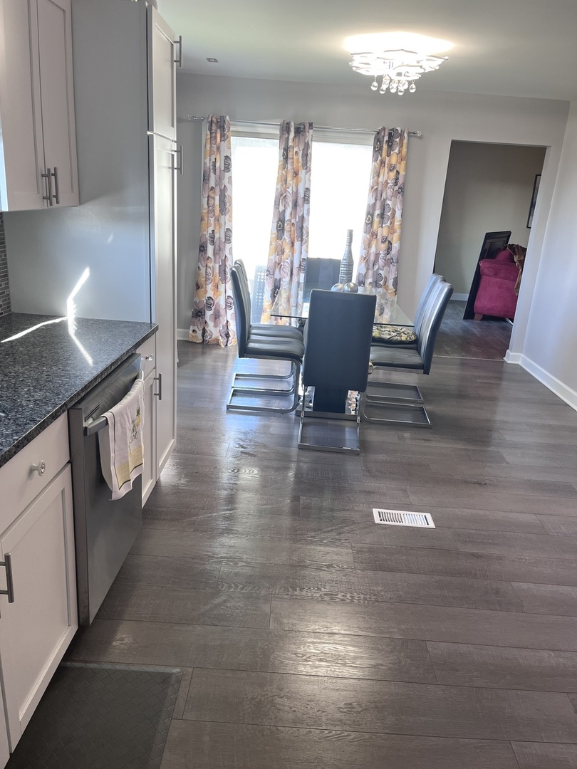 56 Timberlane Road, Matteson, IL 60443