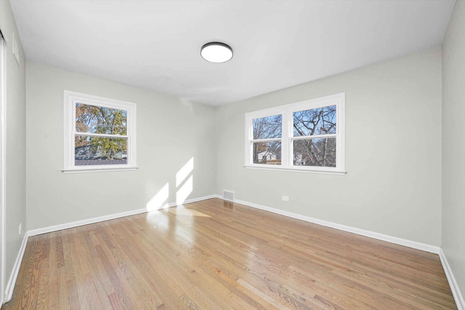 1404 S Birch Drive, Mount Prospect, IL 60056