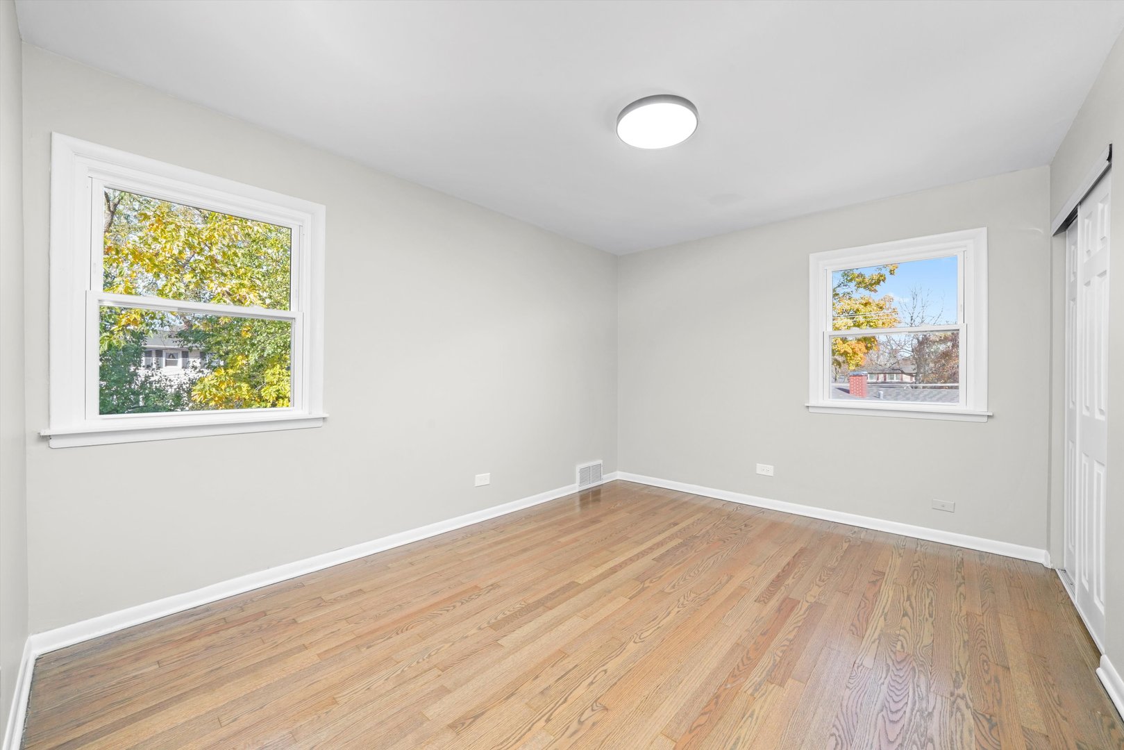 1404 S Birch Drive, Mount Prospect, IL 60056