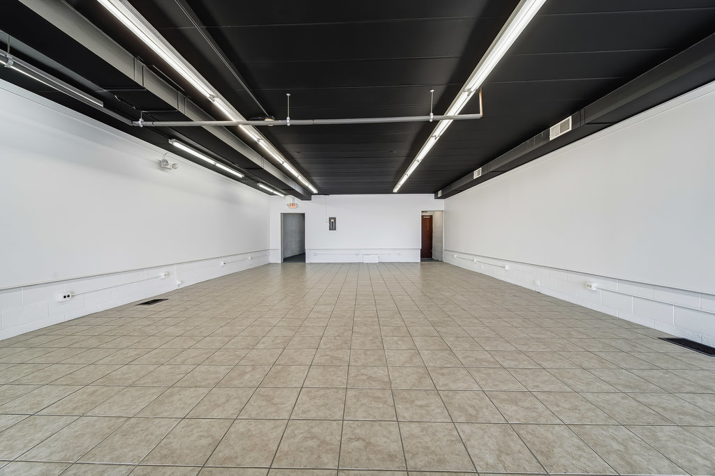 3837 W 95th Street, Evergreen Park, IL 60805